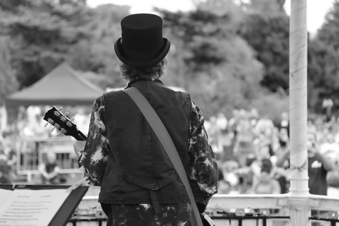 BOWIES BECKENHAM ODDITY